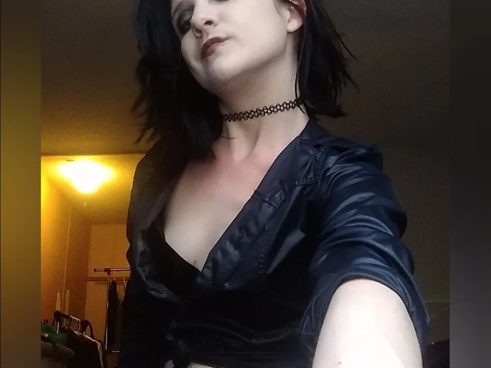 Abigailx69 离线XXX聊天