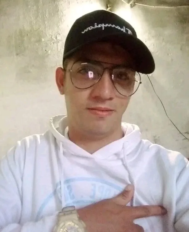 Ojosclaros1 অফলাইন XXX চ্যাট