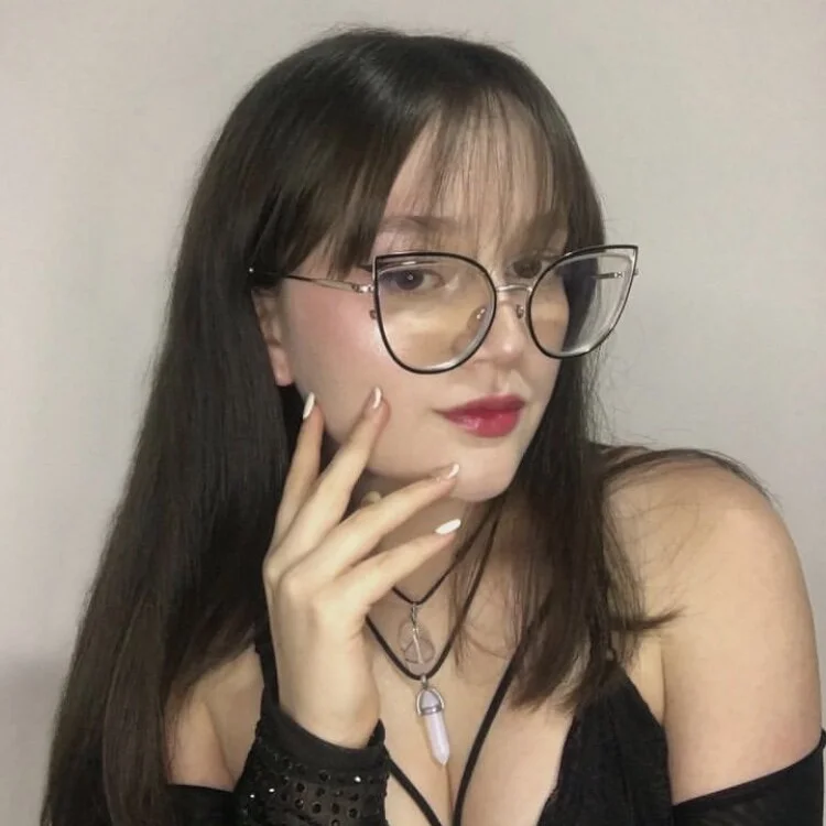 Elizabeth-candy's Offline Chat Room