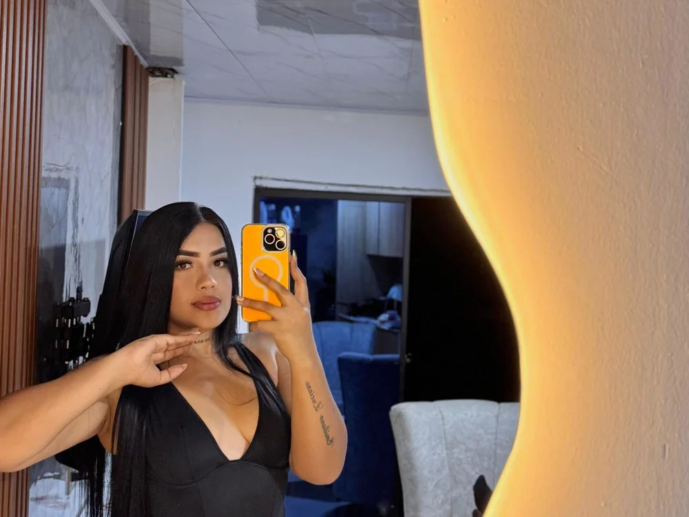 Alahia22_'s Offline Chat Room