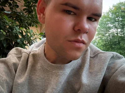 Shein_gray Male Cuckold Naked Cam