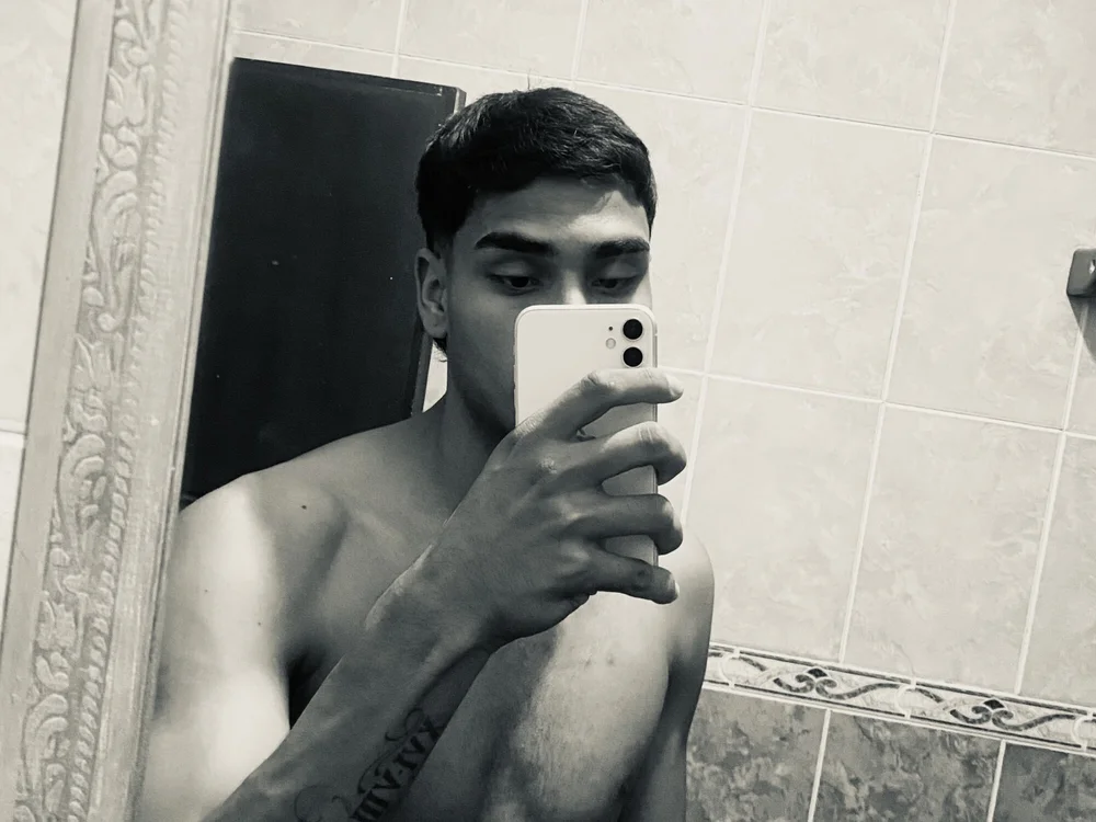 Marlon17_7's Offline XXX Chat