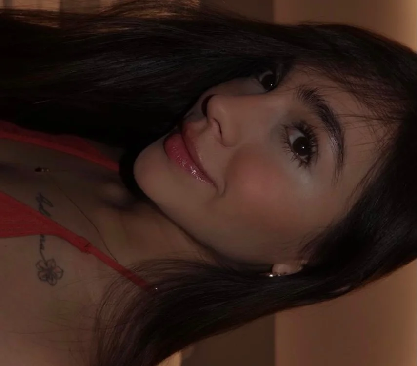 lana_kane_ Adlı Modelin Çevrimdışı XXX Sohbeti