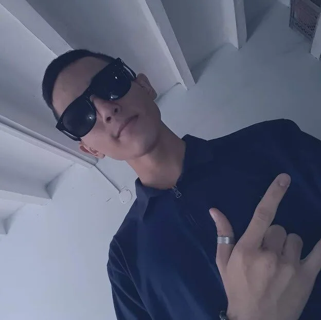 skinny_luar's Offline XXX Chat