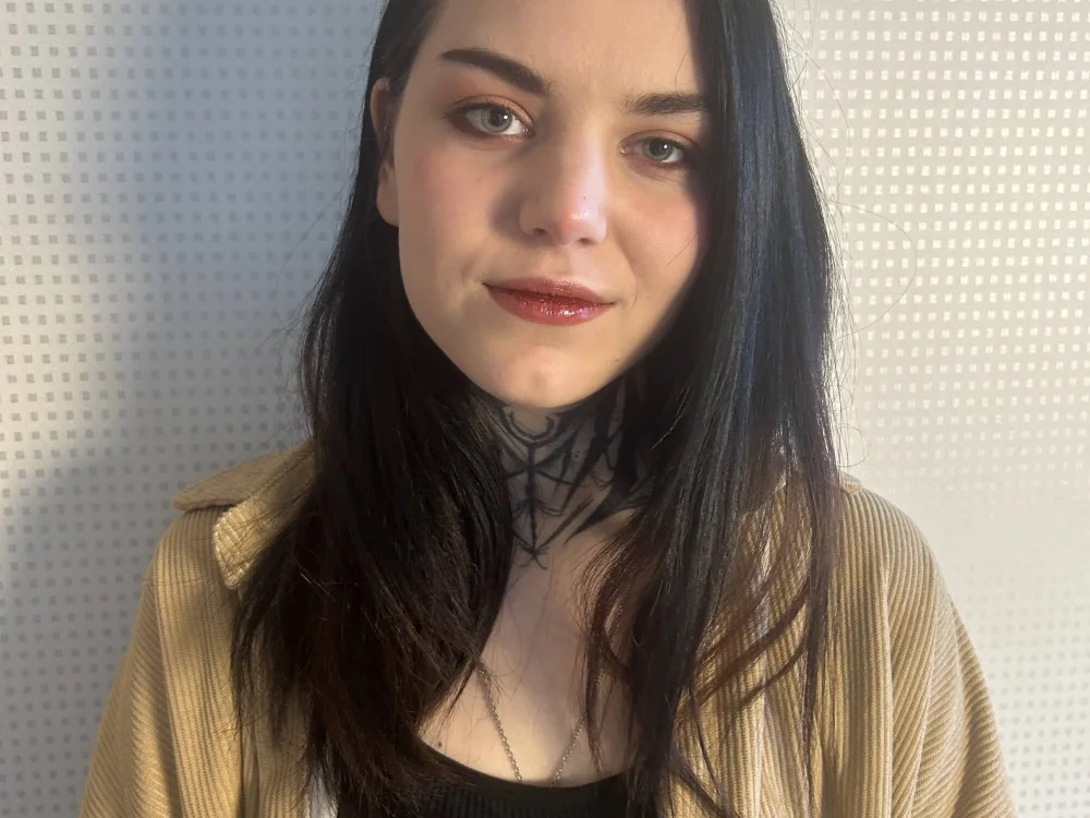 DawnCopped's Offline Chat Room