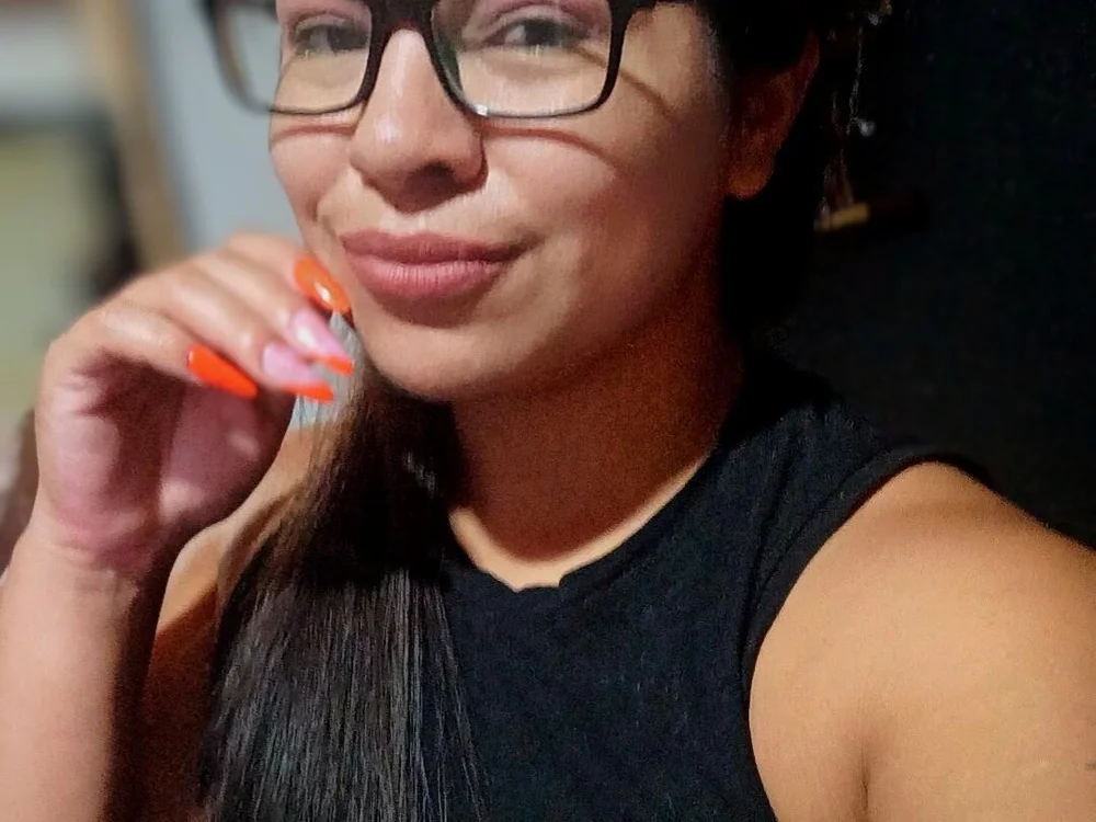 Heliza666's Offline XXX Chat