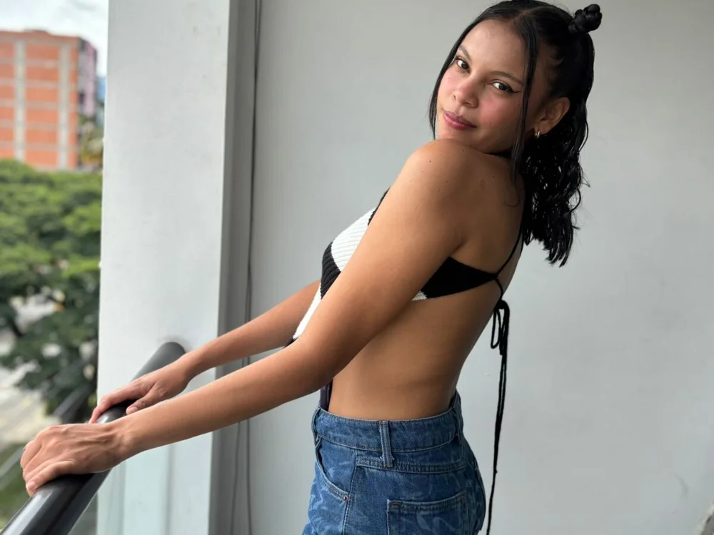 AshlyRose2's Offline Chat Room