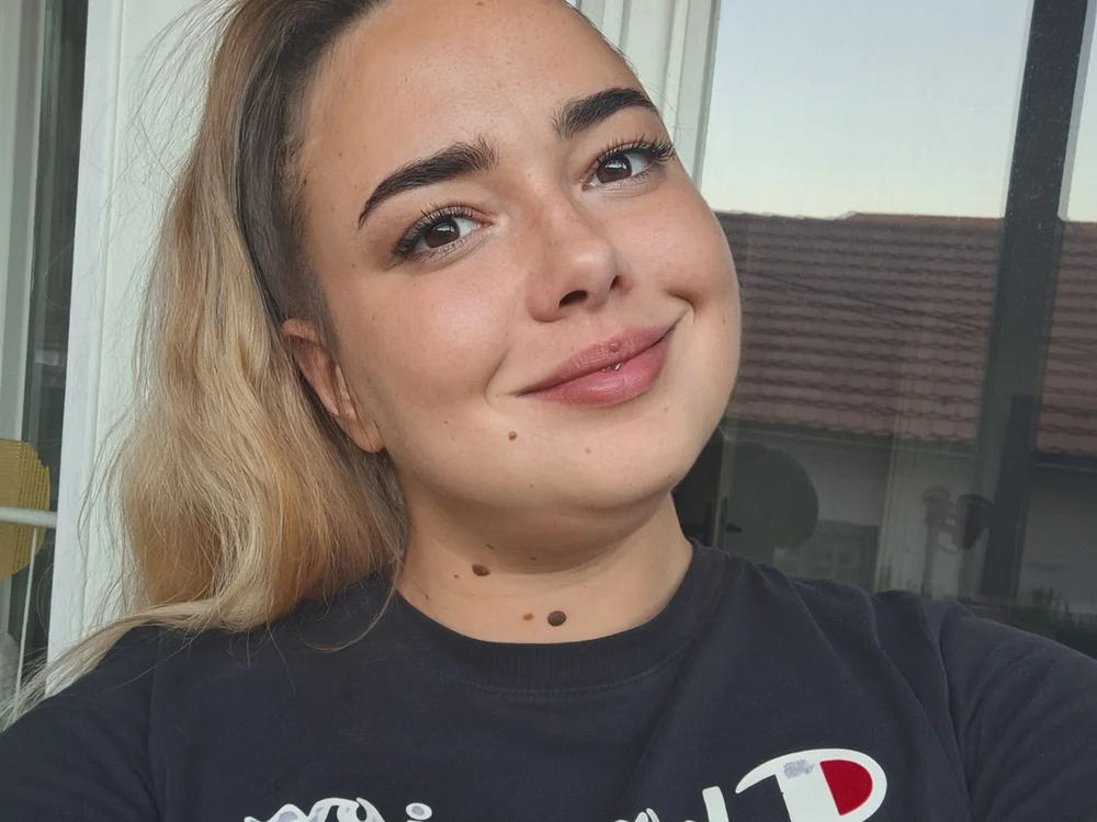AnnishaX