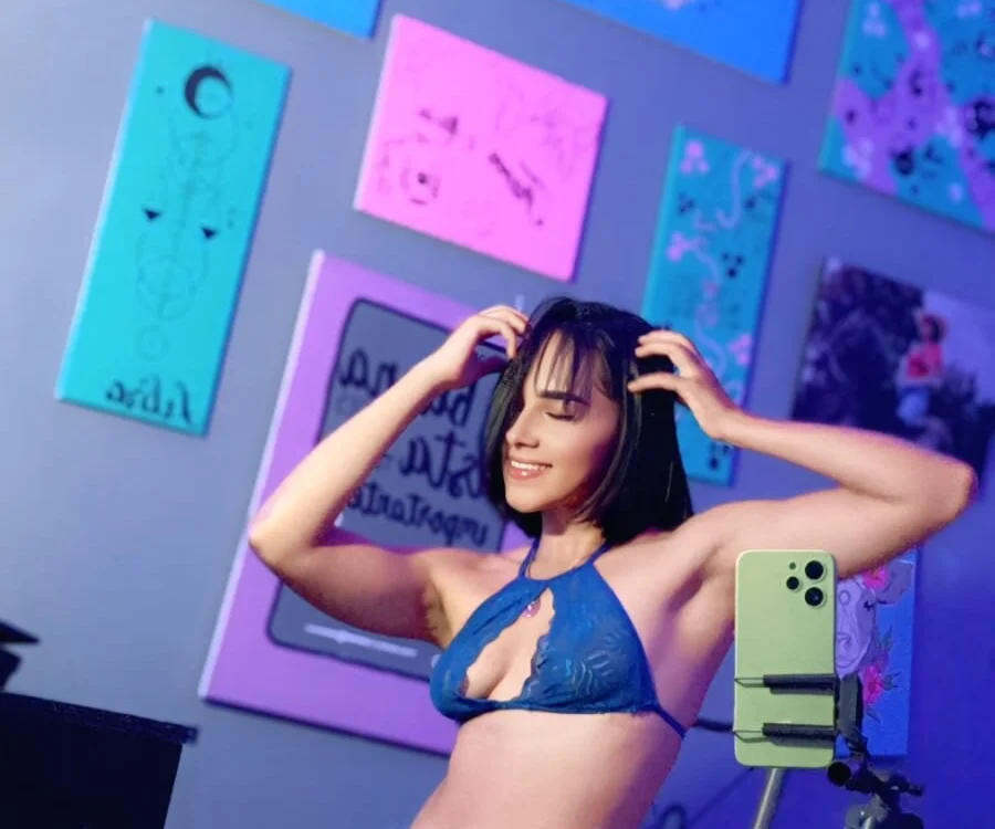 Offline XXX chat modela Evelyn_lovers_