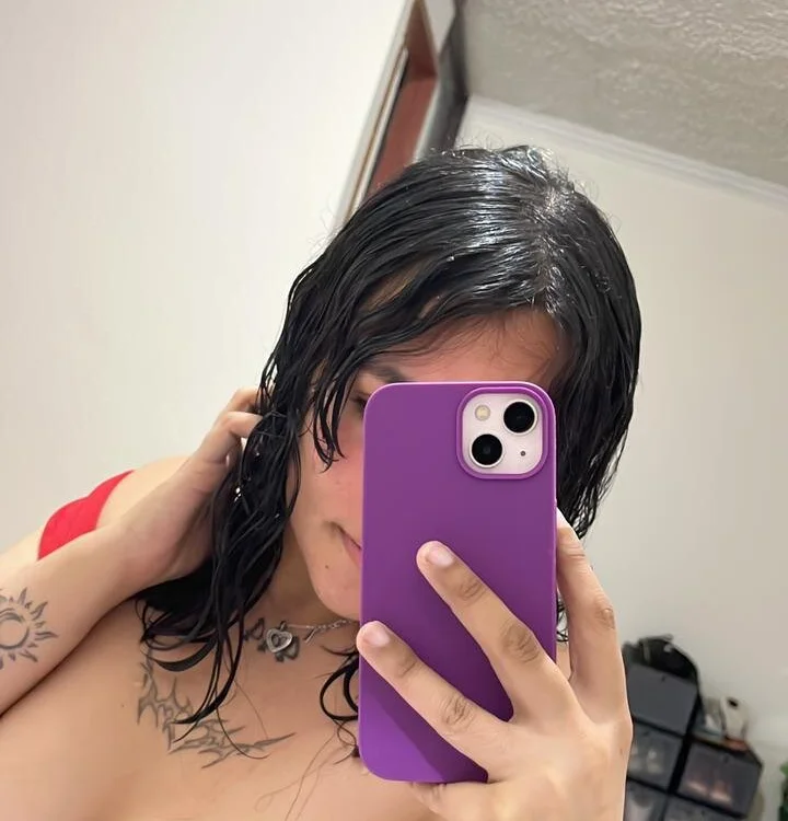 Thara_rose offline chatrum
