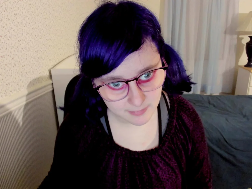 AmazingAlexaNY offline chatrum