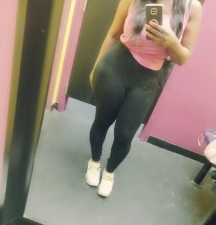 kelly4youn Offline XXX chat