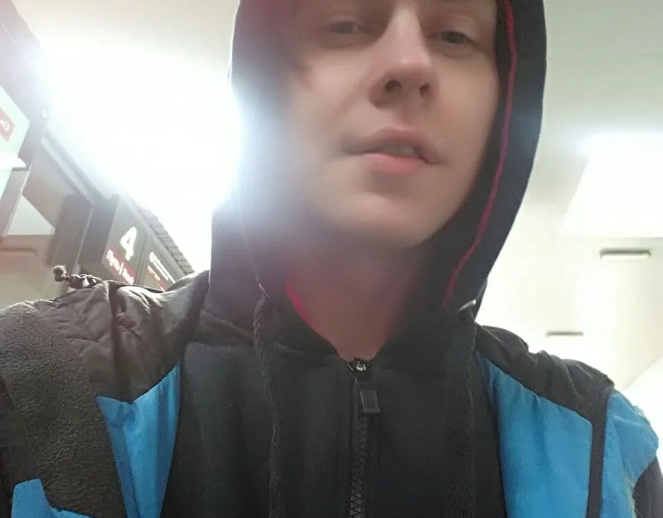 Colin_Roling offline chatrum