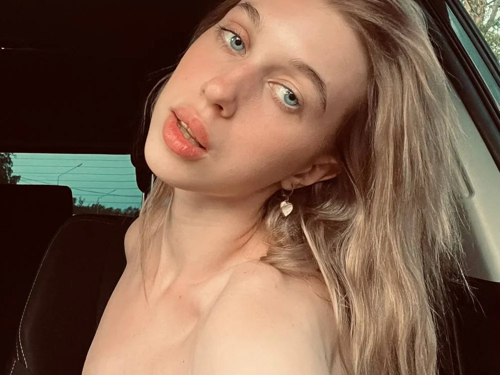 Marcus_Jane_Adams Adlı Modelin Çevrimdışı XXX Sohbeti