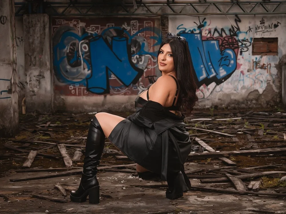 emiiross Offline XXX Chat