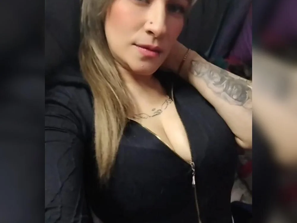 ScarletMusse's Offline Chat Room