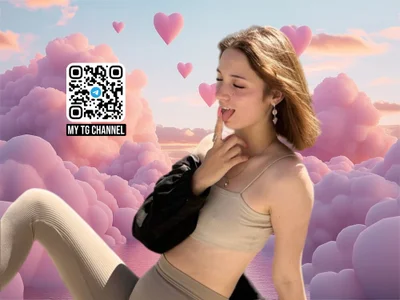 DollyTall on StripChat