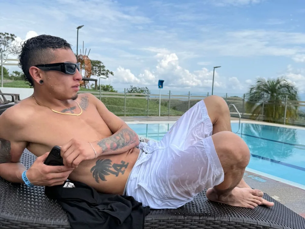 -Jhonatan-'s Offline XXX Chat