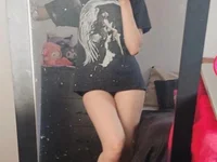 ela_petit – Naživo XXX chat