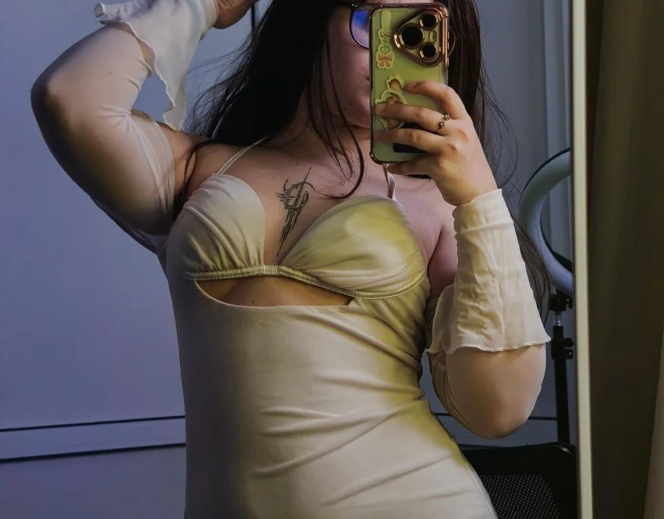 LilyRavelle 2