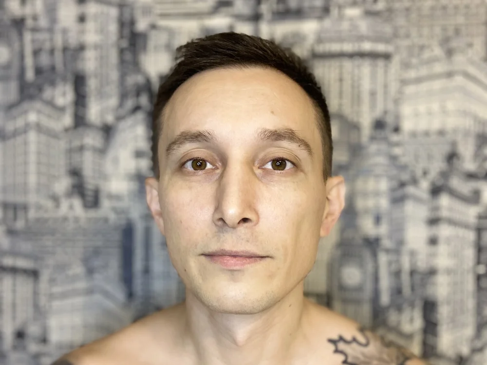 RobertsAdams' Offline Chat Room