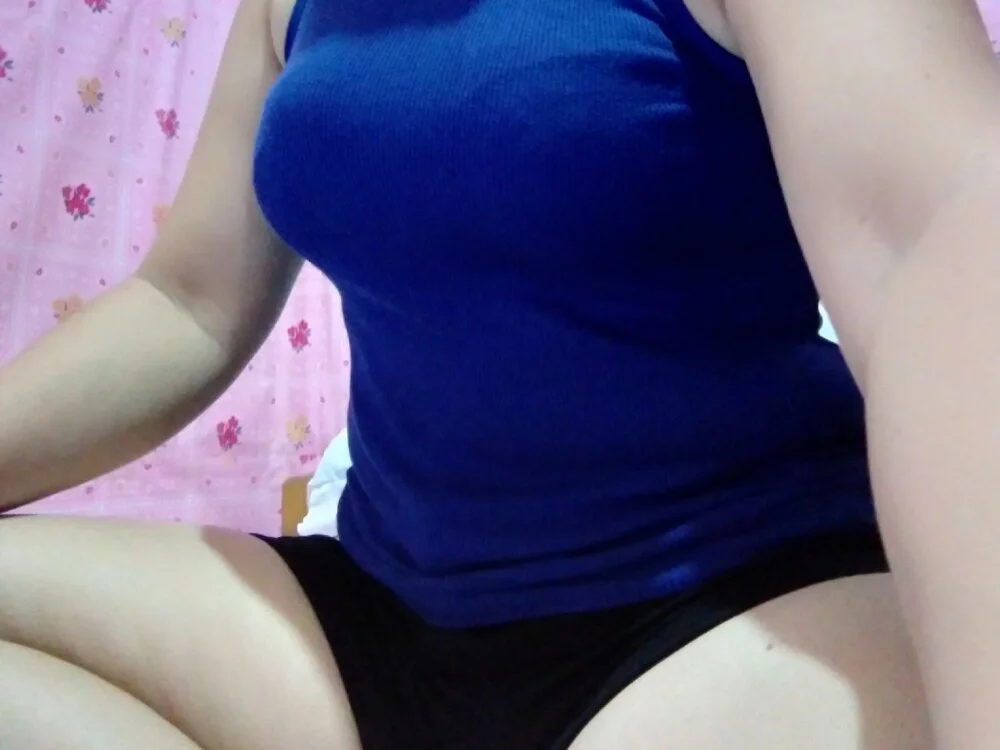 XXLorie_02 Chat XXX offline