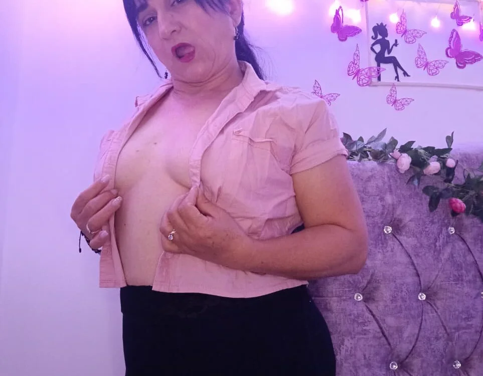 bella_rose75 offline chatrum
