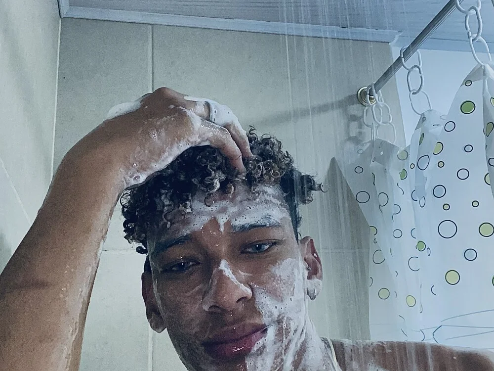 Edisson_C offline XXX-chat