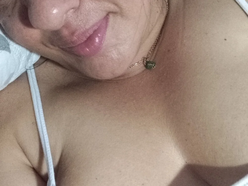 kasandradiaz Offline XXX-Chat