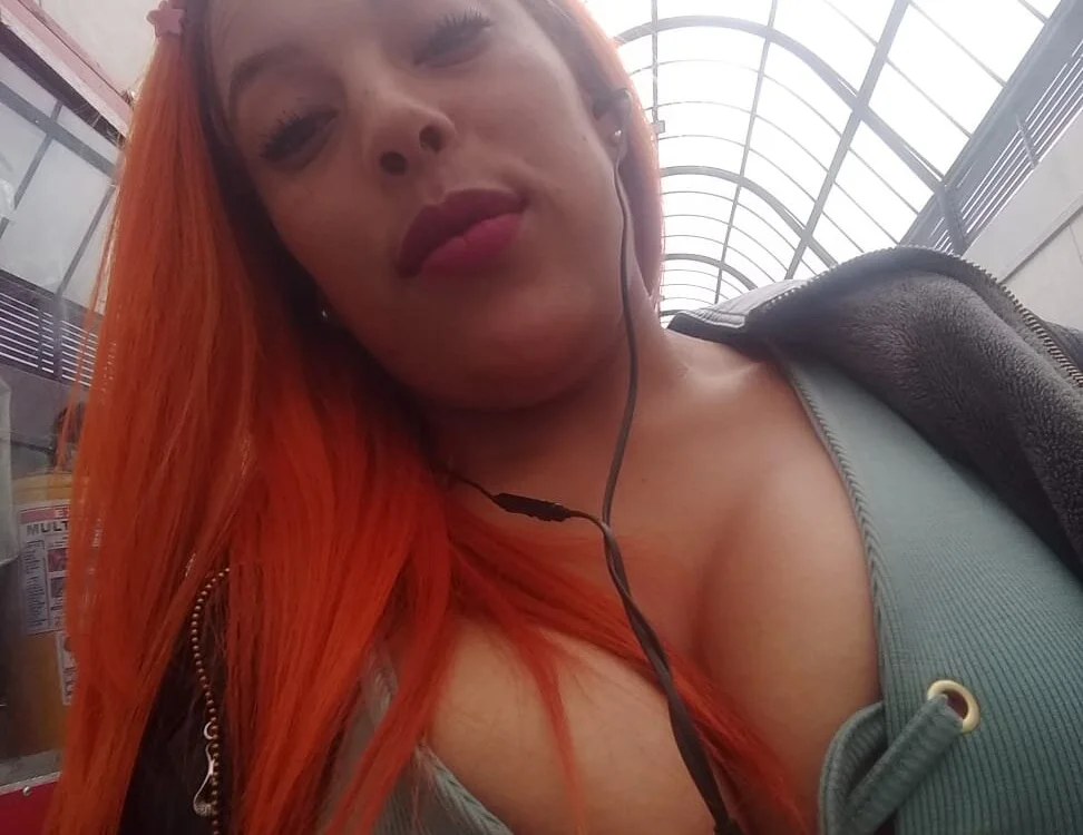 helena_freckles offline chatrum
