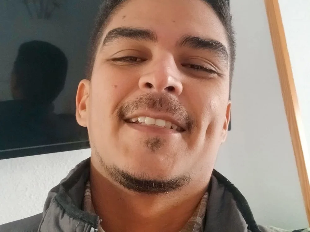 coupleon's Offline Chat Room