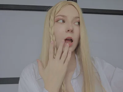NovaRaz — live female cam