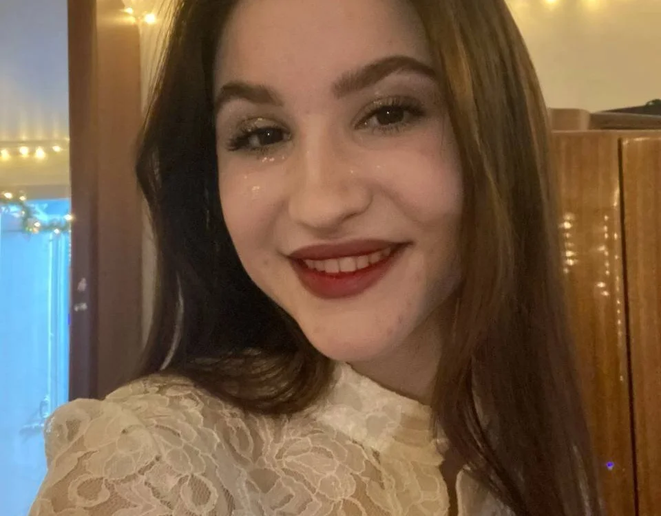 SallyTores' Offline Chat Room