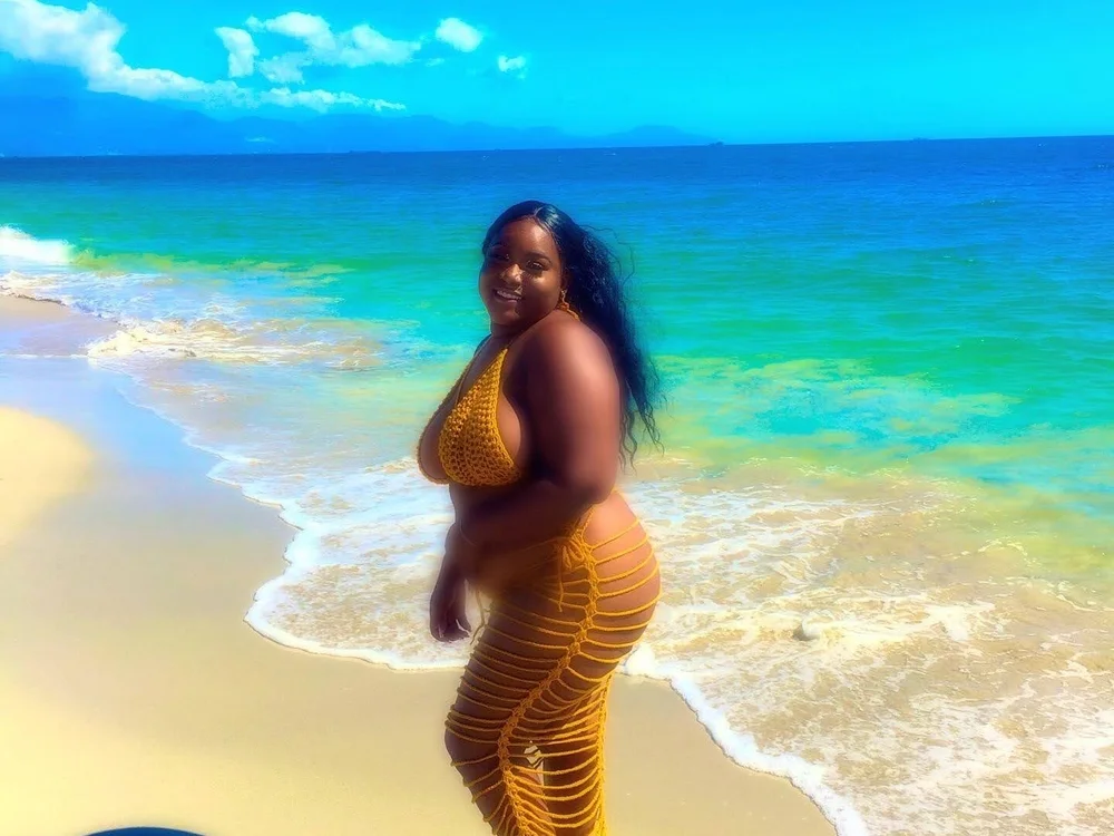 thickthickchick's Offline Chat Room