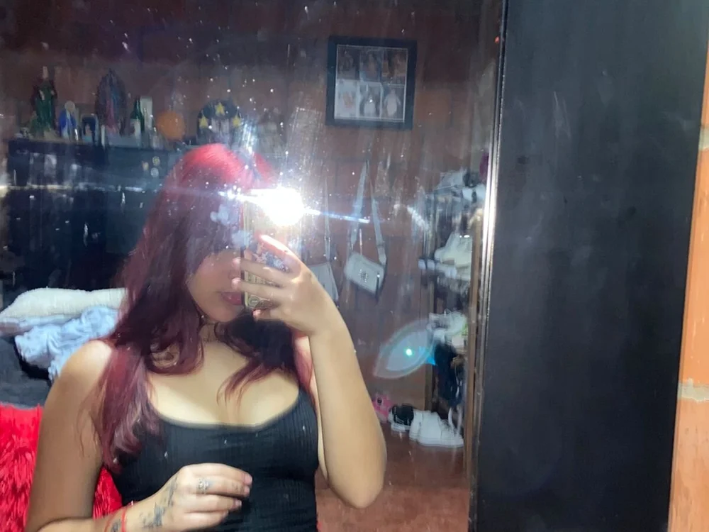 MadisonWade's Offline Chat Room