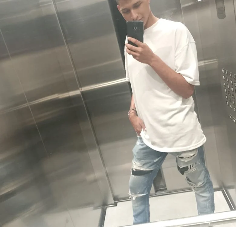 _AUGUSTH_BOYJOY_ offline chatrum