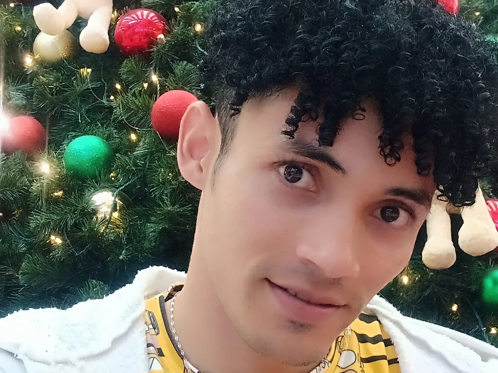 Rafael_2711's Offline XXX Chat