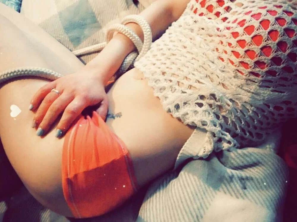 ayekaygee: συνομιλία ΧΧΧ εκτός σύνδεσης