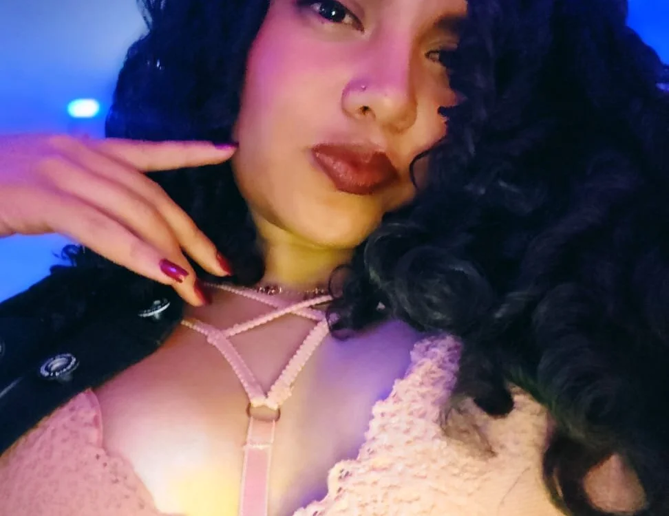 LilaVelvet Chat XXX offline