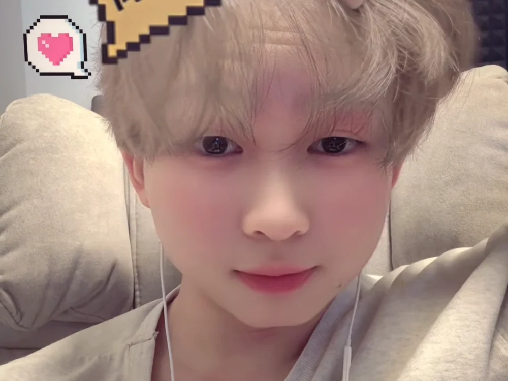 Lyric200 offline XXX-chat