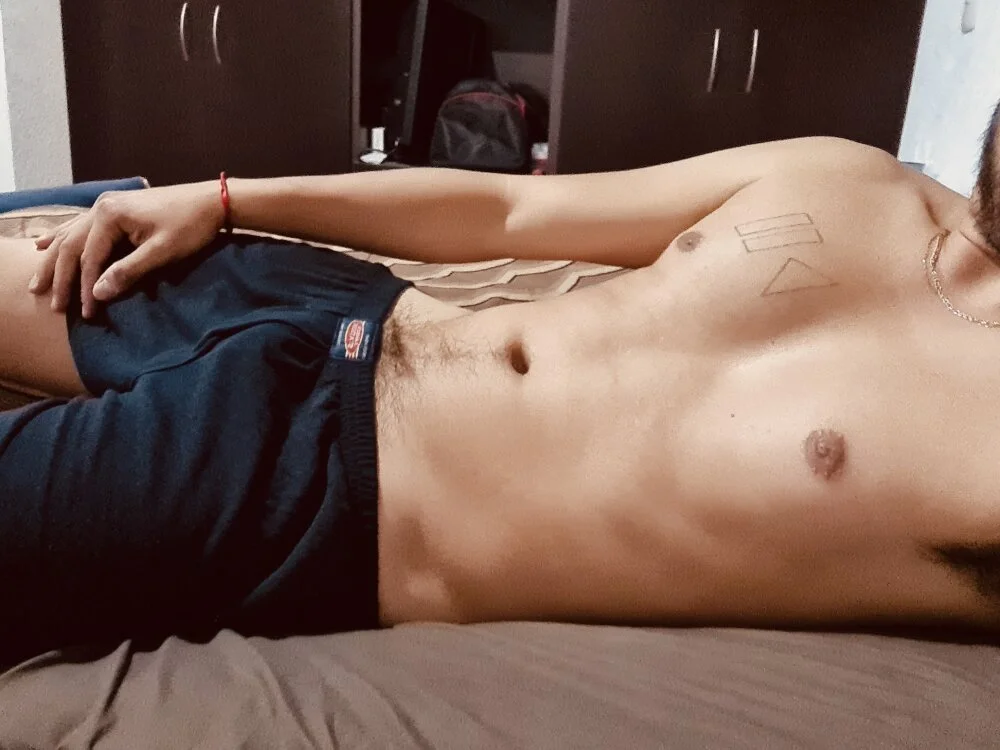 migu4i Adlı Modelin Çevrimdışı XXX Sohbeti