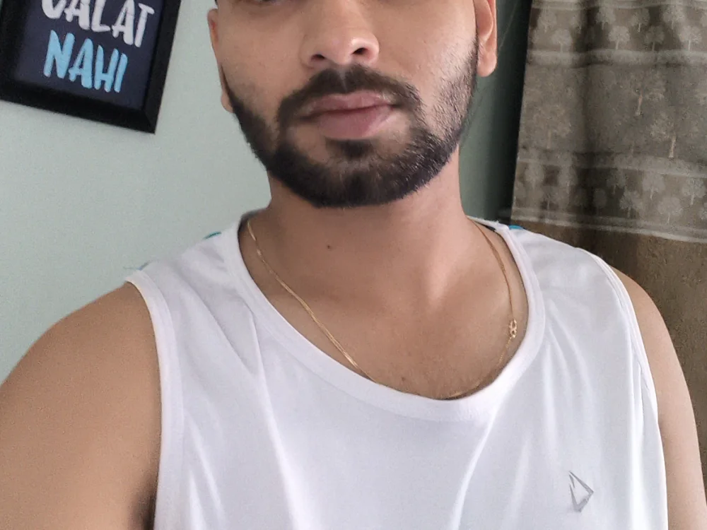 hunterr1593 Adlı Modelin Çevrimdışı XXX Sohbeti