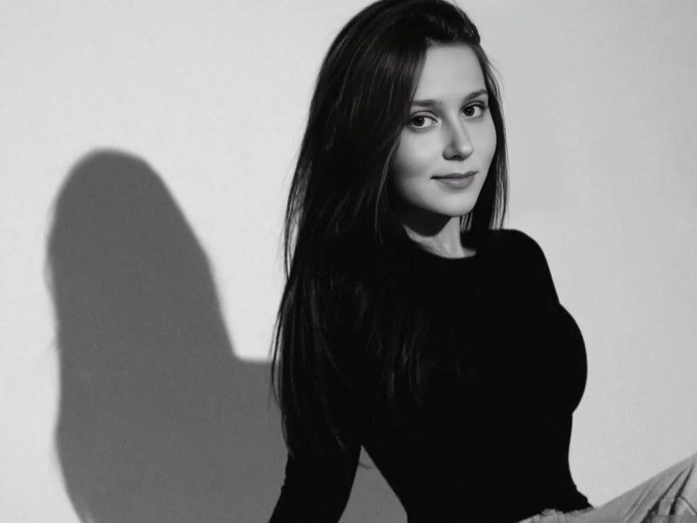 Alis_Roxy Chat XXX offline