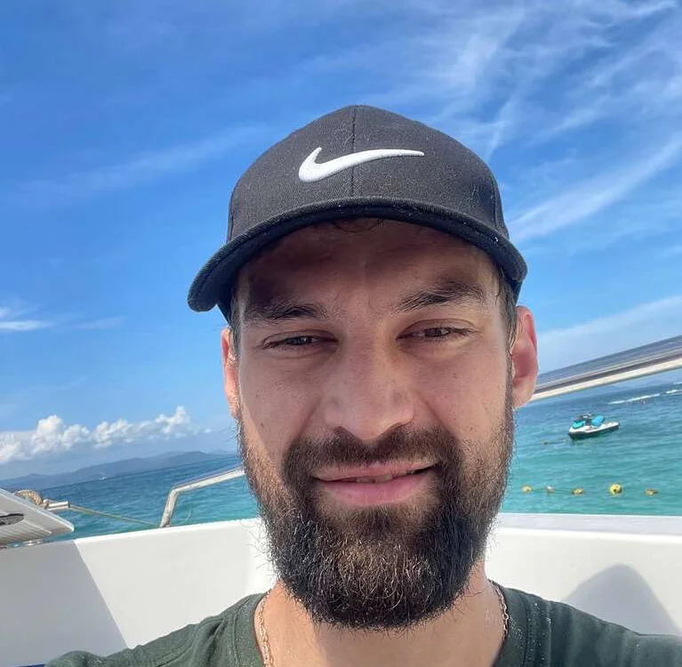 John_Hicks' Offline Chat Room
