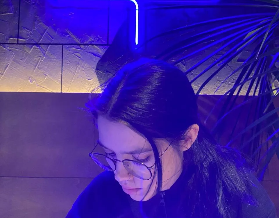 Night_Daisy's Offline Chat Room