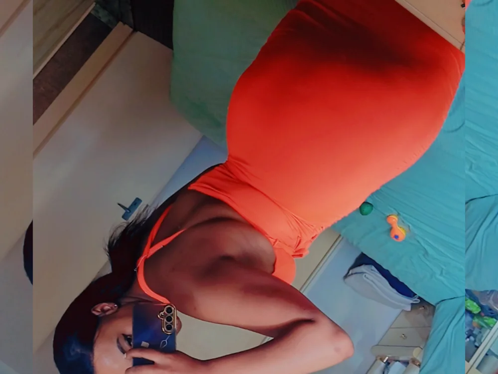 Liquor_Rose offline chatrum
