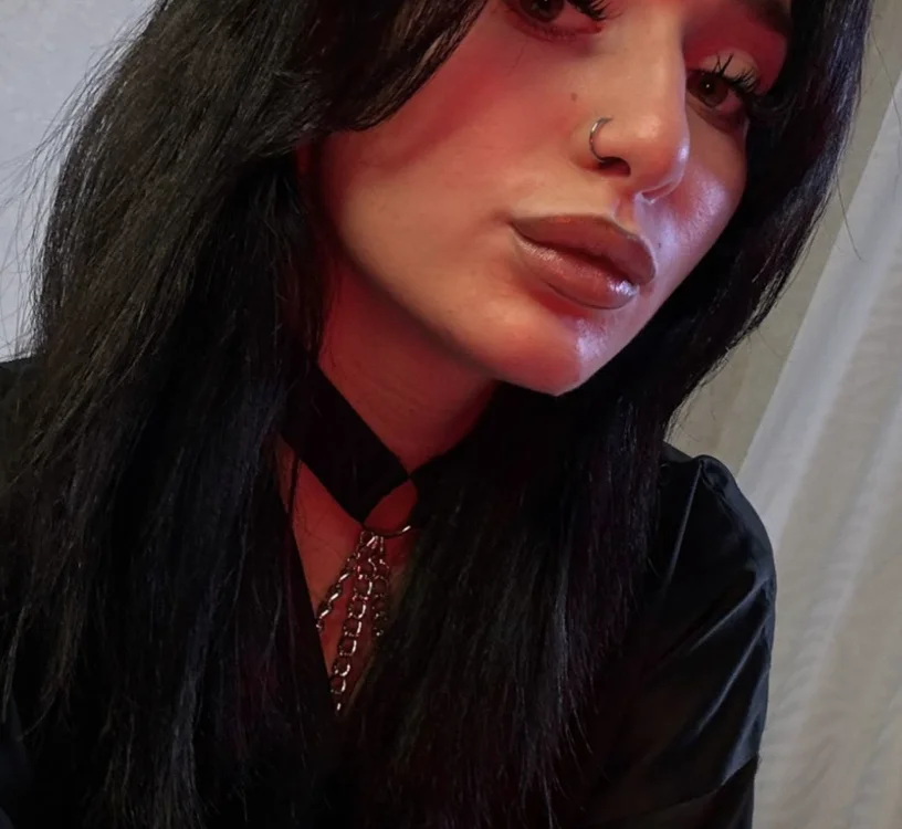 Tina_Fell's Offline XXX Chat