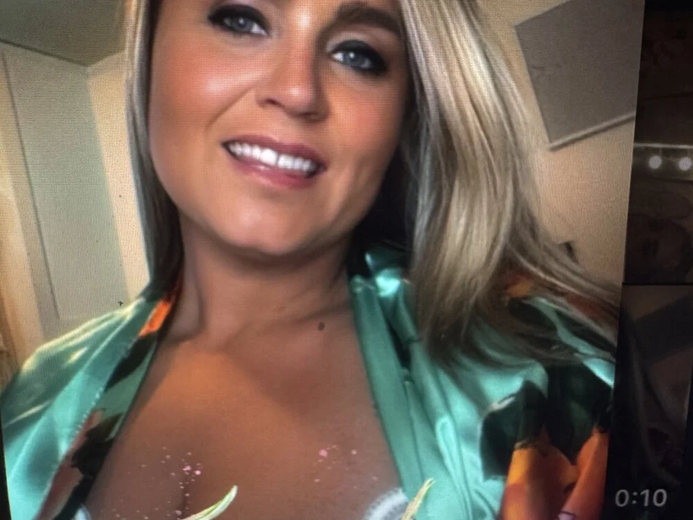 BlondieOG955's Offline XXX Chat