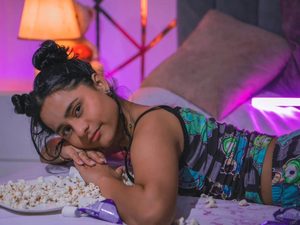 Giselle_Roldan Chat XXX Ngoại tuyến