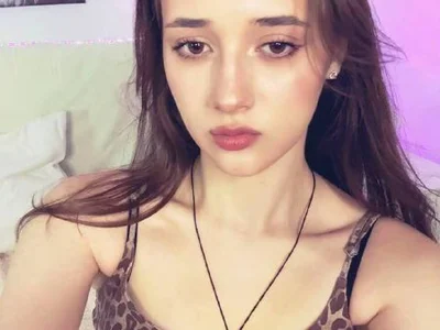 Emilia_R1y Female C2c Free Webcam XXX